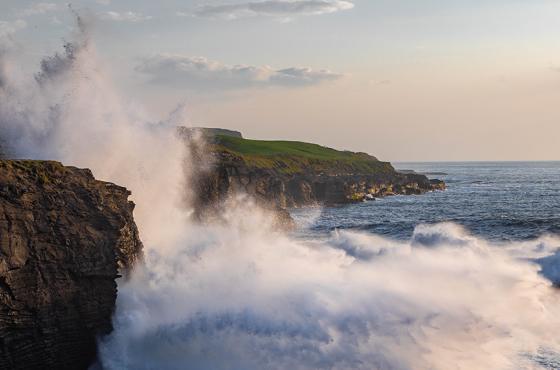 waves-crushing-the-coast